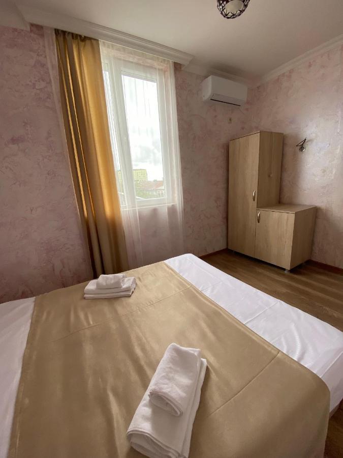 فندق Holiday House Chkonia باتومي المظهر الخارجي الصورة