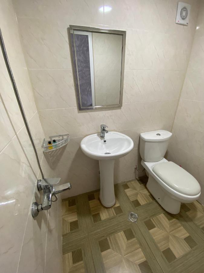 فندق Holiday House Chkonia باتومي المظهر الخارجي الصورة