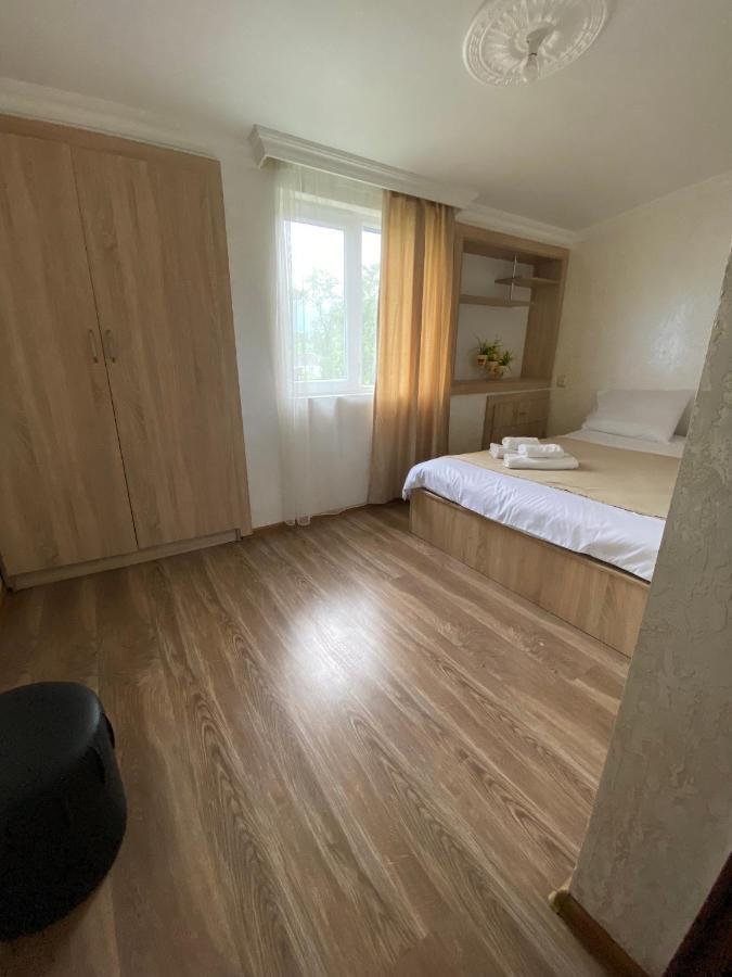 فندق Holiday House Chkonia باتومي المظهر الخارجي الصورة