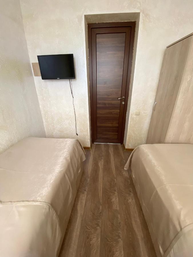 فندق Holiday House Chkonia باتومي المظهر الخارجي الصورة