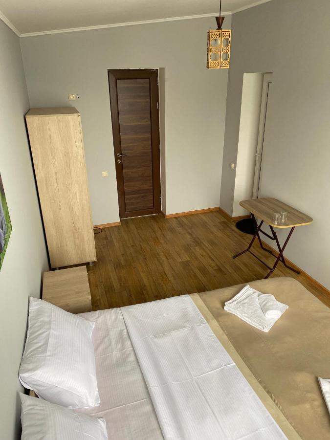 فندق Holiday House Chkonia باتومي المظهر الخارجي الصورة