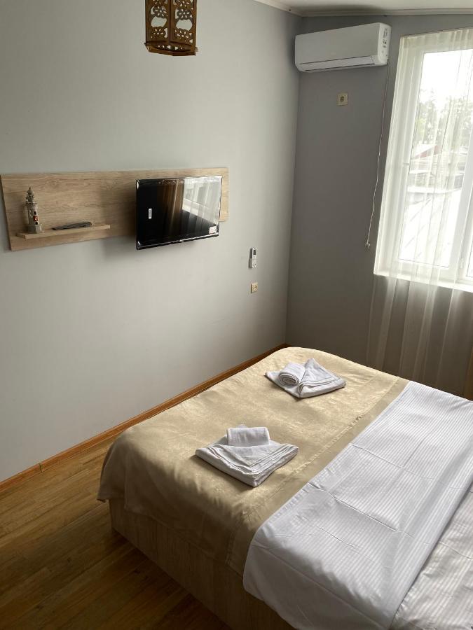 فندق Holiday House Chkonia باتومي المظهر الخارجي الصورة